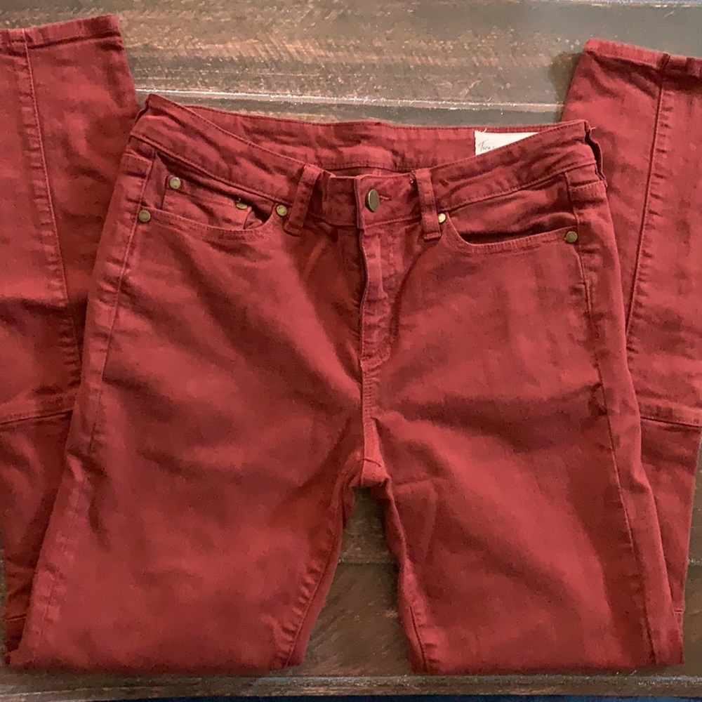 Red two by Vince Camuto jean